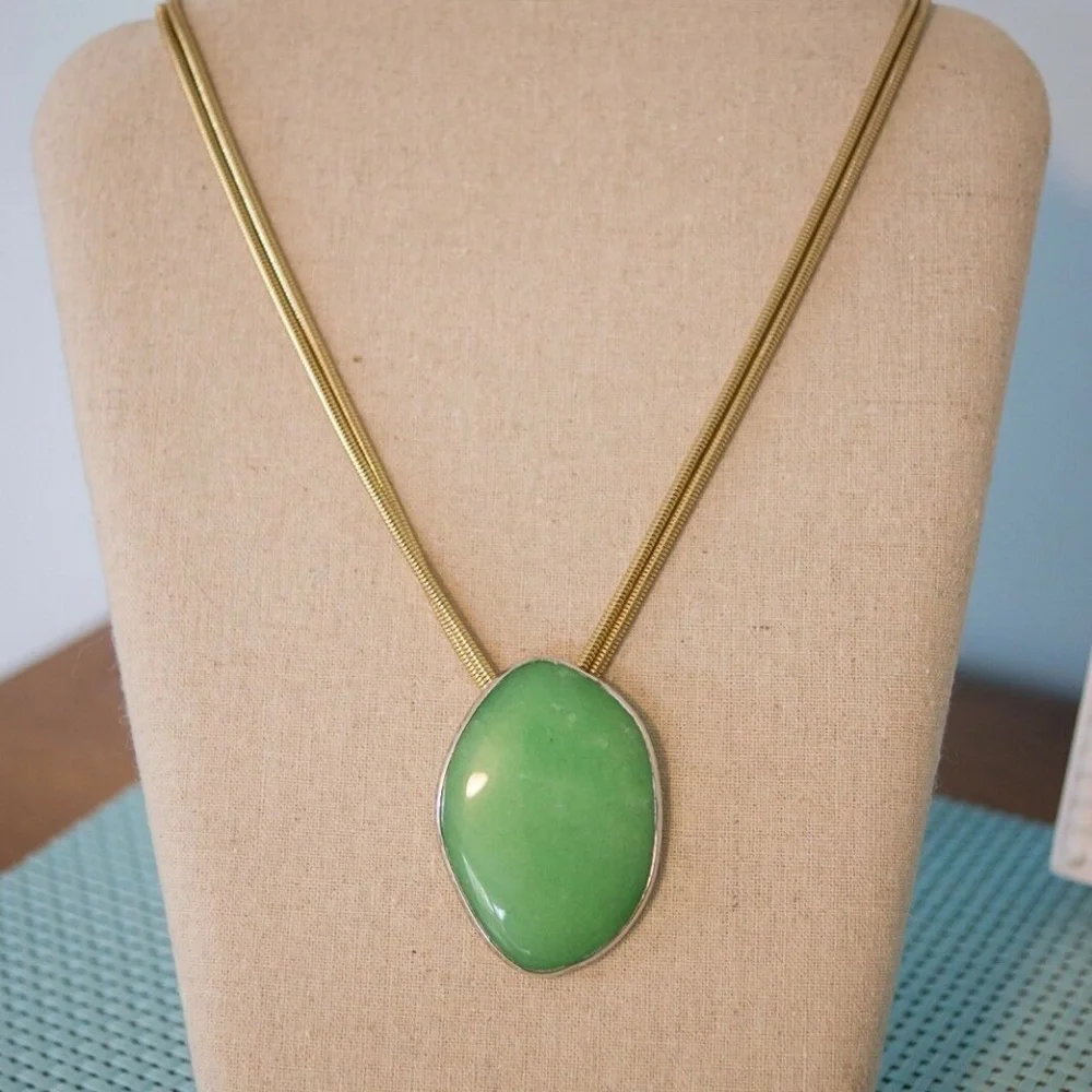 :: S&D Jade Green+Gold Serenity Stone Necklace Retired
